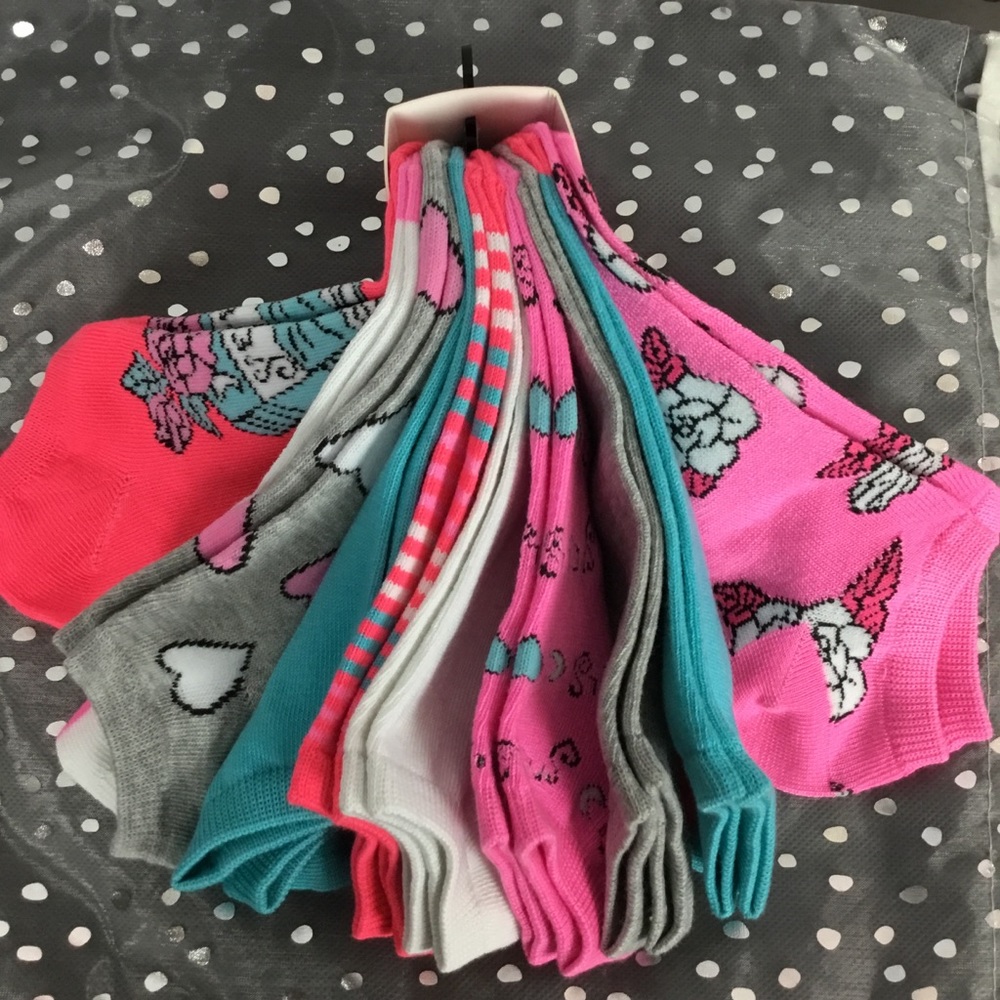 💕SALE💕NWT Betsey Johnson Low-Cut Socks-10 pair! - Picture 3 of 7
